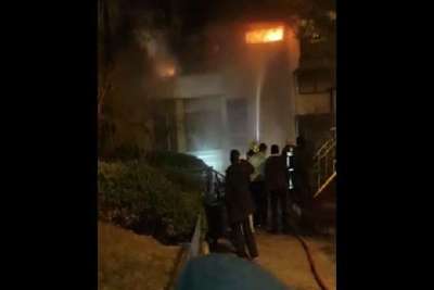 ZEYTİNBURNU'NDA KORKUTAN YANGIN