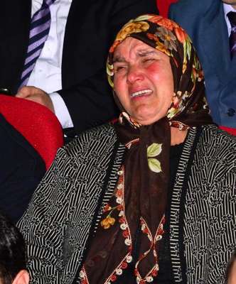 Adana'da şehit yakınlarına ve gazilere 'Devlet Övünç Madalyası' verildi