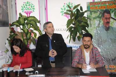 HDP, Hakkari'de muhtarlarla seçim toplantısı yaptı