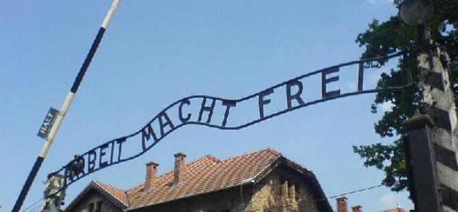Auschwitz Müzesi’ni iki milyondan fazla kişi ziyaret etti