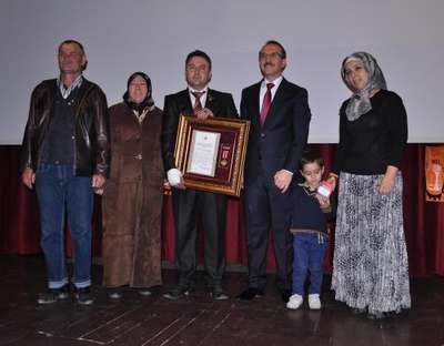 Dağlıca Gazisine Devlet Övünç Madalyası