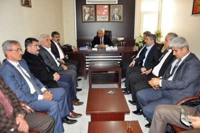 Adıyaman'da AK Partililer'den CHP'ye ziyaret