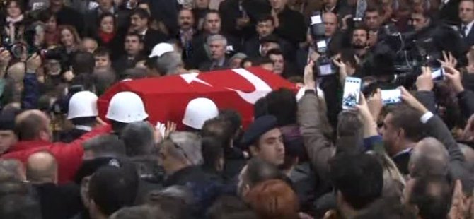 İzmir şehitlerini uğurluyor