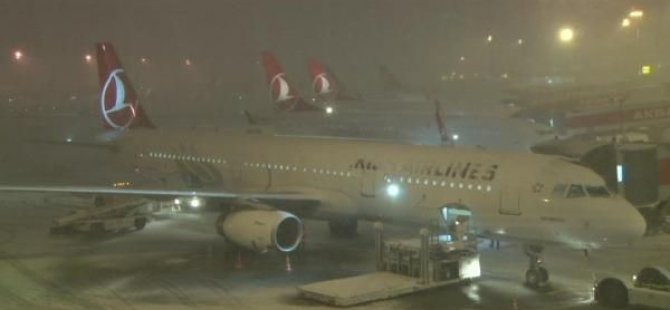 Atatürk Havalimanı yeniden hava trafiğine açıldı