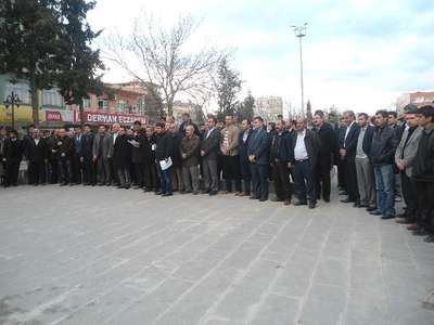 Kahta'da iki dilde Halepçe protestosu