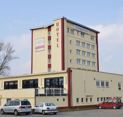 Almanya’da Nazi Parti eski başkanı otelden kovuldu