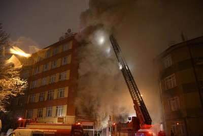 APARTMANDA YANGIN PANİĞİ