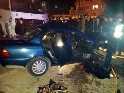 Kırmızı ışıkta geçen TIR otomobile çarptı: 1 ölü, 1 yaralı