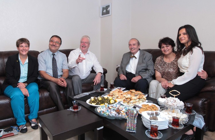 Hahn'dan bayram ziyareti
