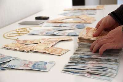 Ankara'da yaşayan çifti telefonla dolandıran 2 şüpheli, Şanlıurfa’da yakalandı