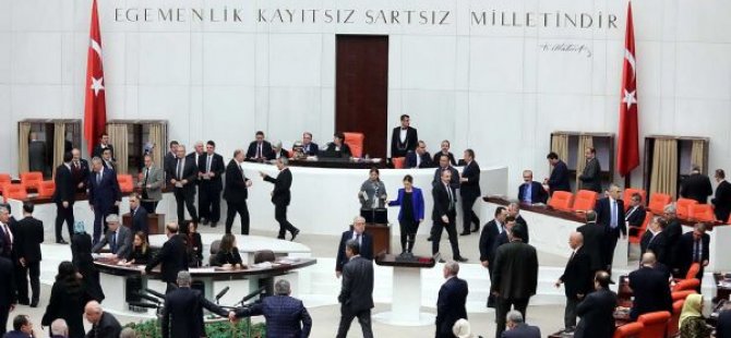 Devlet kasasından beş partiye 420 milyon lira yardım