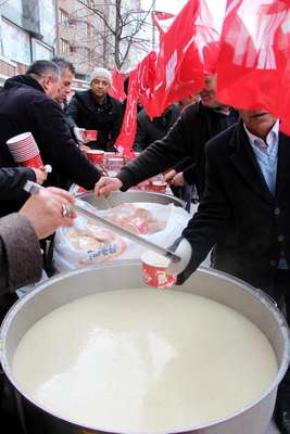 Bolulu şehit sayısı kadar buğday çorbası dağıttılar