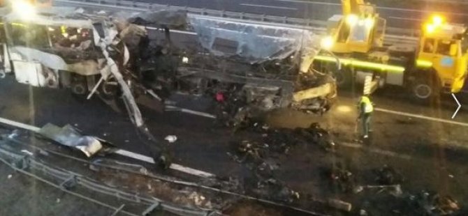 İtalya'da otobüs kazası: 16 ölü