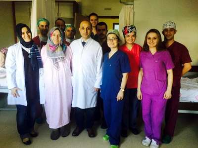 Karın ağrısı diye gitti, 27 kiloluk ur çıkarıldı