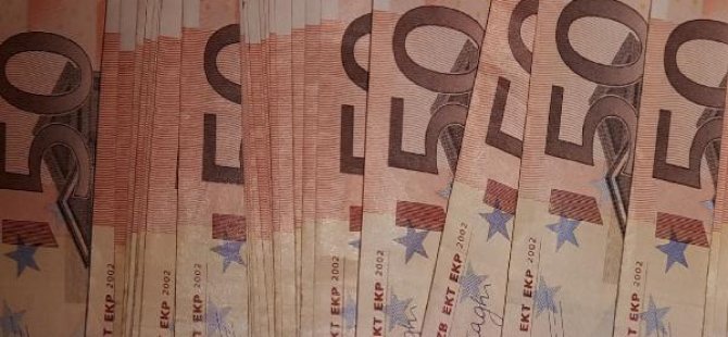 Avro, 4 liranın altına indi