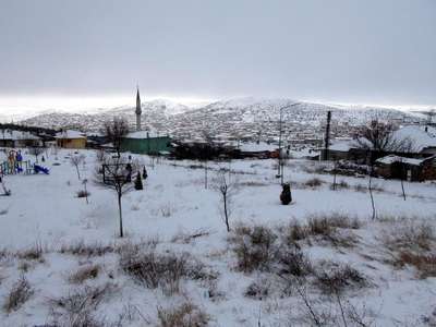 YOZGAT VE KIRIKKALE'DE KAR ETKİLİ OLUYOR
