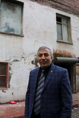 Metruk binalar tek tek yıkılıyor