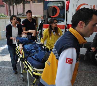 Kız öğrenci, kadın müdür yardımcısını hastanelik etti