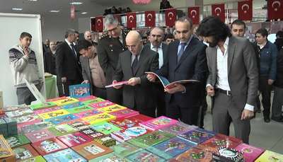 Arnavutköy'deki kitap fuarı büyük ilgi gördü