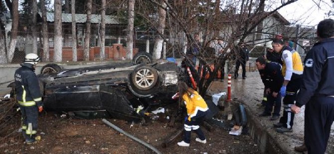 Takla atan araçta can pazarı: 4 yaralı
