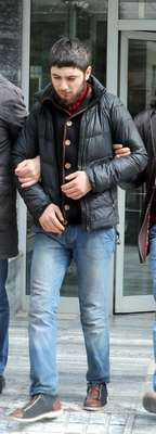 Omuz atma tartışmasında emekliyi dövdüler