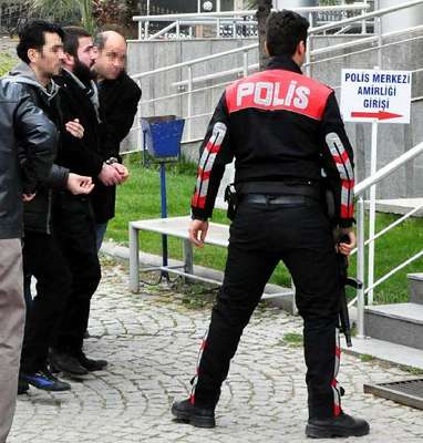 Müzikholde hesap kavgası cinayetine 4 gözaltı