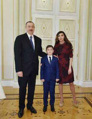 Azerbaycan Cumhurbaşkanı Aliyev'den 11 yaşındaki çocuğa doğum günü sürprizi