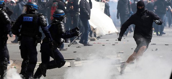 Polis karşıtı protestolar Paris sokaklarına yayıldı