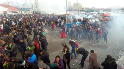 Van'da nevruz kutlamasında olay çıktı