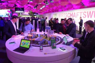 221 bin kişinin ziyaret ettiği CeBIT sona erdi