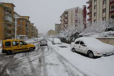 KAR BALIKESİR'İ YİNE VURDU