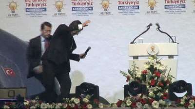 Davutoğlu ve Akdoğan arasında hararetli konuşma