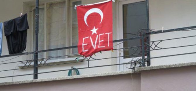 Türk bayrağına 'Evet' işleyerek yapılan çağrıya tepki