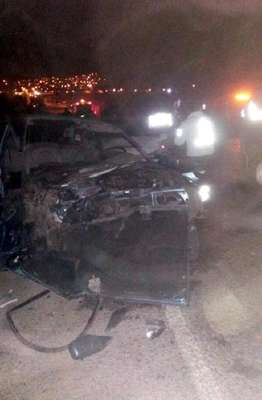 İkisi karşılıklı üç araç çarpıştı: 1 ölü, 7 yaralı