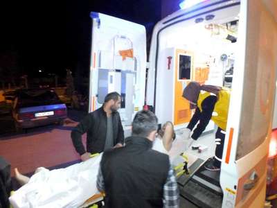 Besici, işyerine gelen 3 kişiyi vurup kaçtı