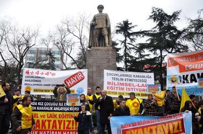 Trabzon’da 37 öğrenciye Erdoğan’a hakaret suçlaması