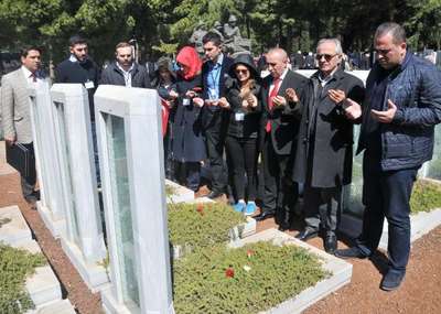 Ekşioğlu Vakfı'nın 2 bin üyesi Çanakkale Şehitliğini ziyaret etti
