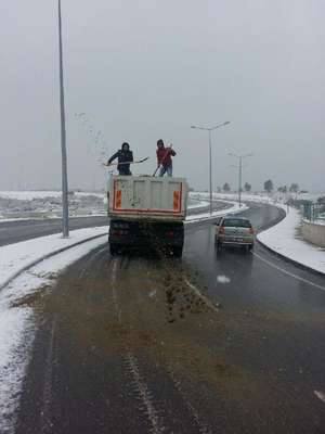 İZMİR'DE SOĞUK HAVA SEFERBERLİĞİ