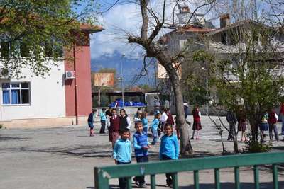 Dualar minik Sergen için