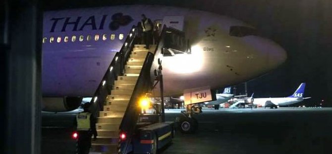 Bomba ihbarı yapılan uçak boşaltıldı