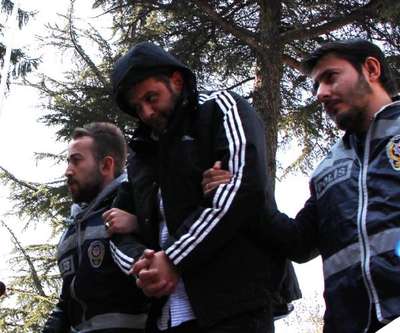 Kadınlara kredi çektirip dolandıran sahte mühendis yakalandı
