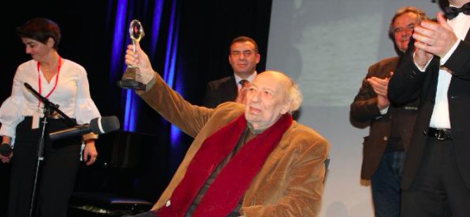 Almanya'dan Ara Güler'e onur ödülü