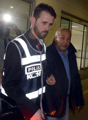 Mersin'de ihale operasyonu: 40 gözaltı, eski başkan Özcan aranıyor (3)