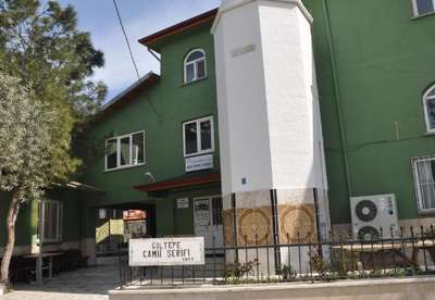 Cami şadırvanından musluk bataryası hırsızlığı kamerada