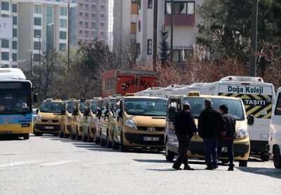 Ataşehir'de dolmuşçu eylemi
