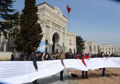 İstanbul Üniversitesi’nde Raşit Tükel eylemi