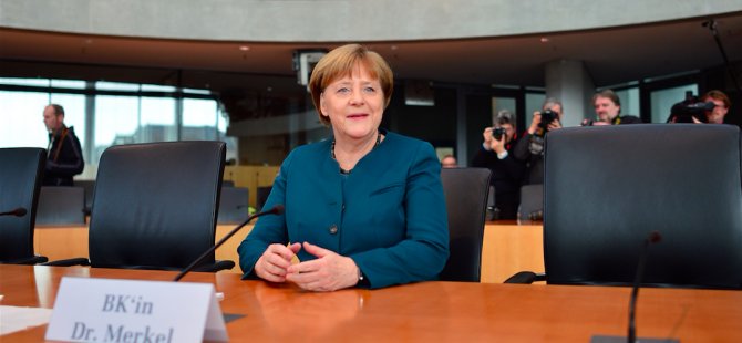 Merkel dördüncü kez başbakan