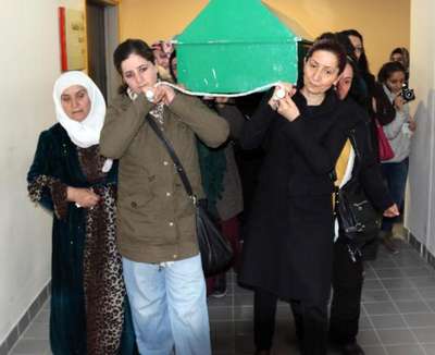 Van'da bir kadın intihar etti