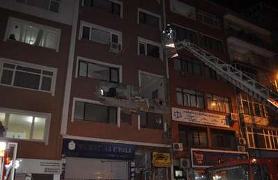 Adımlar Dergisi'nde patlama; 4 yaralı