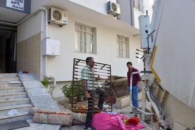 Apartman dairesinden bir kamyon çöp çıktı